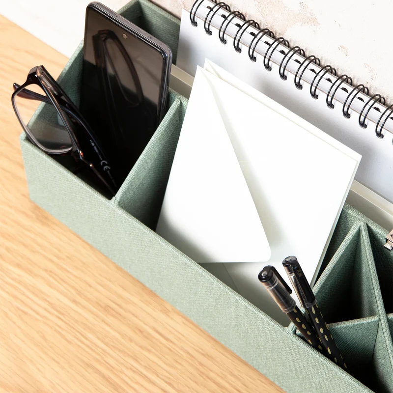 BIGSO ELISA Schreibtisch Organizer – Aufbewahrungsbox mit 4 Fächern – Schreibtischablage für Zettel, Büroklammern, Stifte & Kleinteile – Sortierkasten aus Faserplatte und Papier – mintgrün