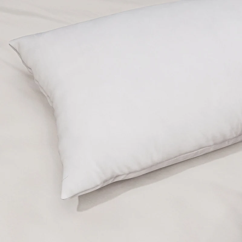 Serenity Night - Premium Collection - 1 Kissen mit 1 Kissenbezug aus 100% Maulbeerseide, mit Paspelierung, Perlmuttknöpfen und Federfüllung, 40 x 80 cm, Perlmutt