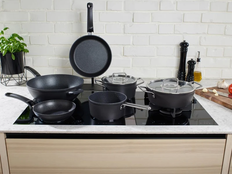 Fissler Adamant Comfort/Pfannen-Set 2-teilig (24 cm + 28 cm) – kratzfeste Aluminium-Bratpfannen mit Antihaft-Beschichtung, Made in Germany - Induktion