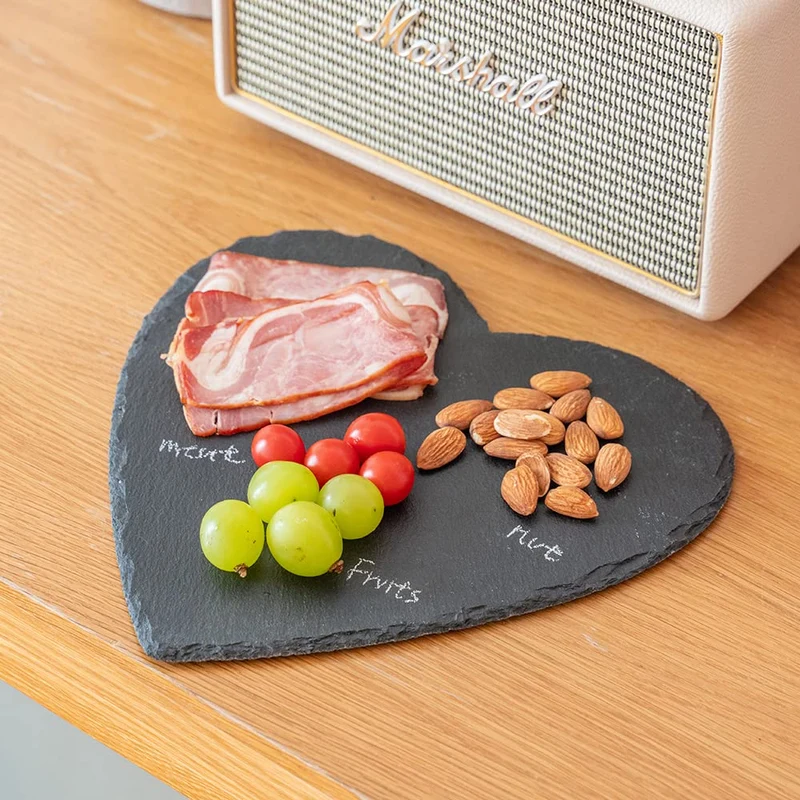 WLWNWFT Schieferplatten 20cm 2er Set, Servierplatten aus Schiefer, Schieferplatte Servierplatte Herz mit Kreidestift, Schieferherzen zum Servieren & Beschriften
